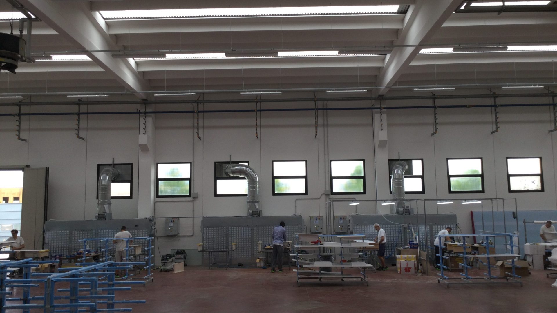 Aspirazione polveri da materiali compositi con pareti aspiranti, progettazione e realizzazione